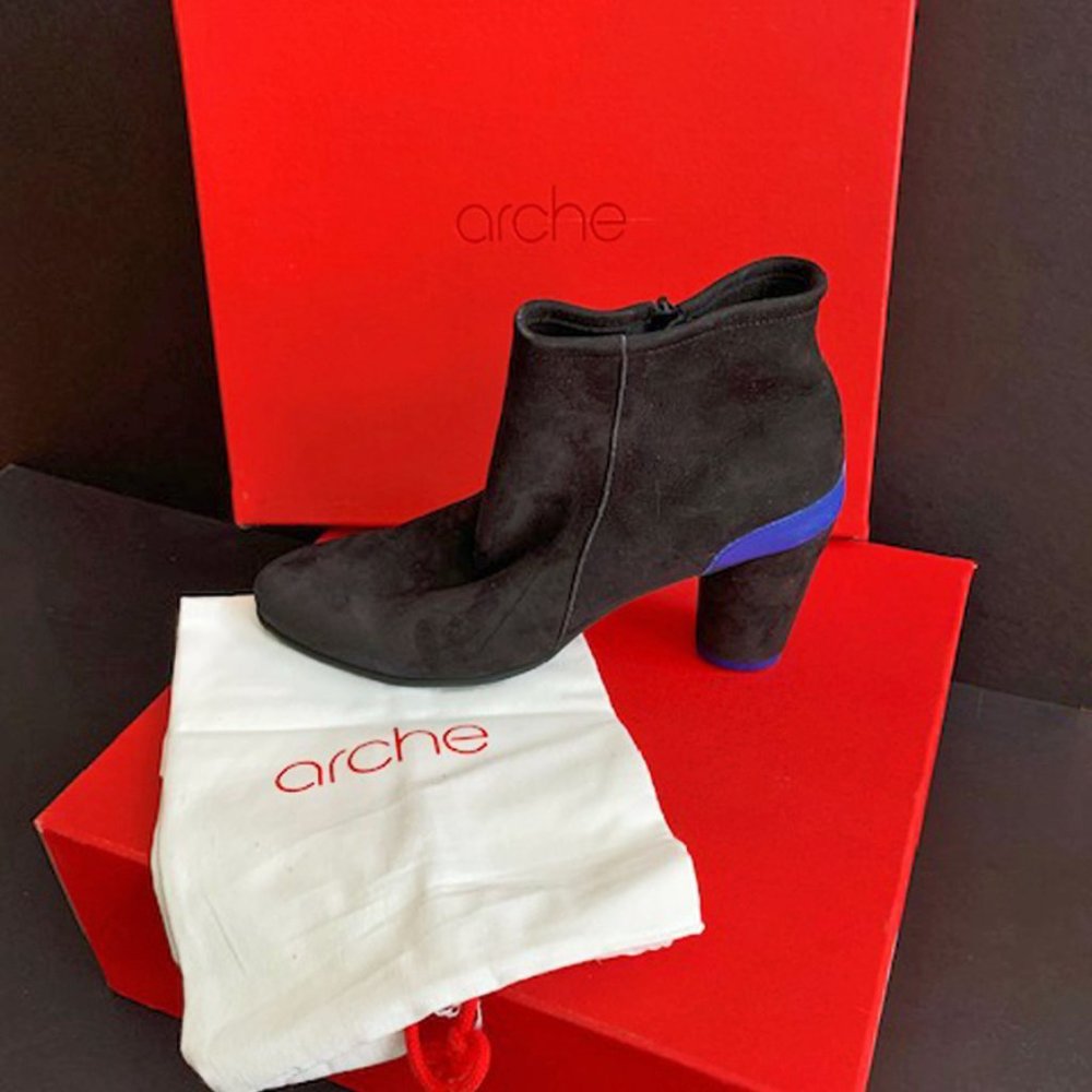 ARCHE BLACK SUEDE BOOTS * Size 39 * Made in France